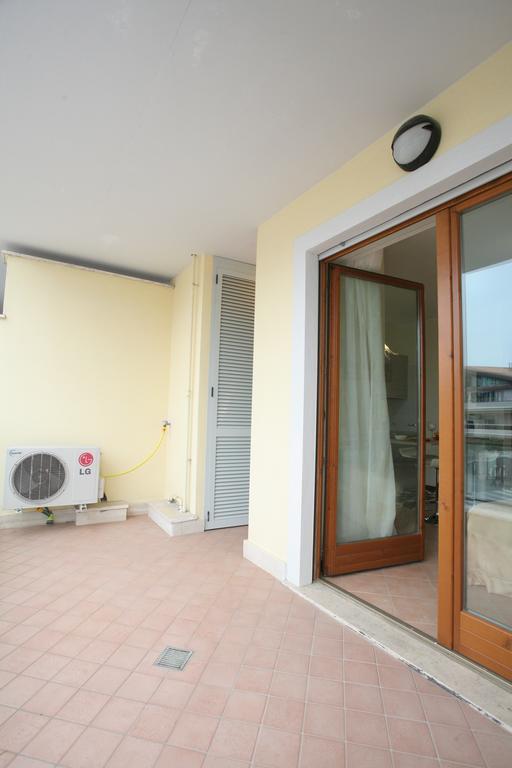 Suite Andrea フィウミチーノ 部屋 写真